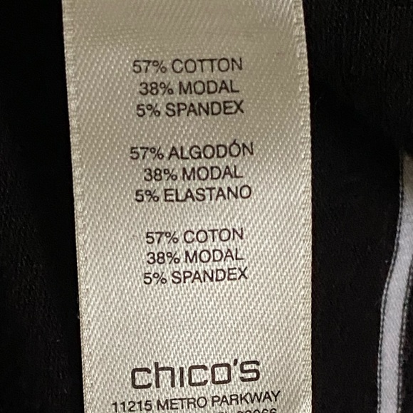 Chico’s Zenergy SZ 1/M Black and White Stripe Flyway Cardigan - Picture 9 of 9